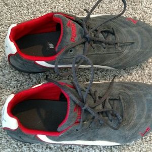 Men's Puma shoes 5.5 - gray, red & white